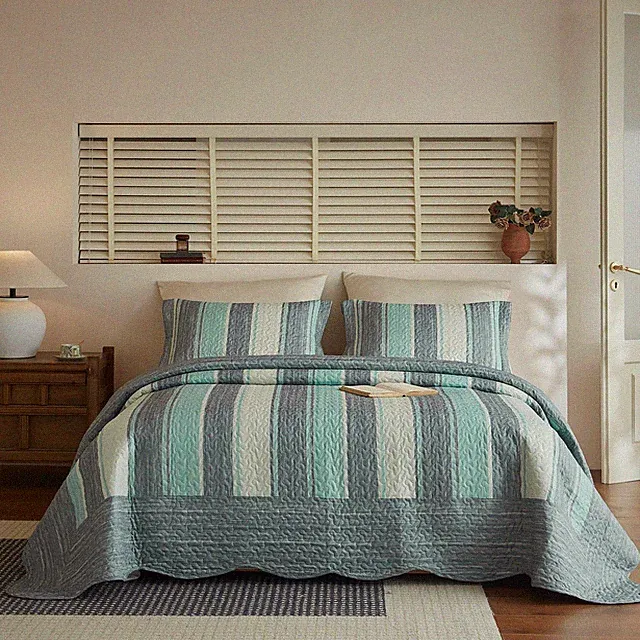 3-Piece Lightweight Polyester Modern Striped Quilt Bedspread Set BY224