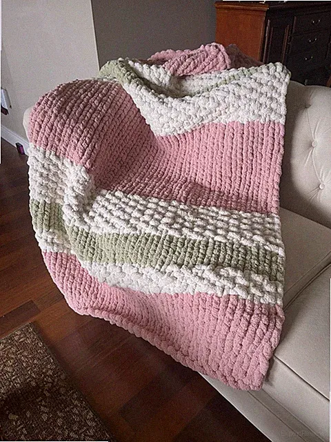 Handmade Chunky Knit Striped Throw Blanket Pink White Green Modern