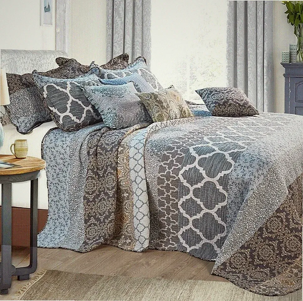 Striped king bedding set