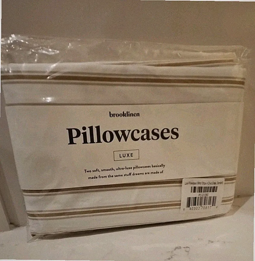 NWT Brooklinen Luxe Set Of 2 Standard Pillowcases LUXURY BEDDING 100% Cotton